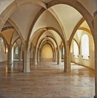 Foto: Staatliche Schlösser und Gärten Baden-Württemberg, Steffen Hauswirth The impressive Gothic Dürnitz highlights the high aspirations of this medieval residence; photo: Staatliche Schlösser und Gärten Baden-Württemberg, Augustin